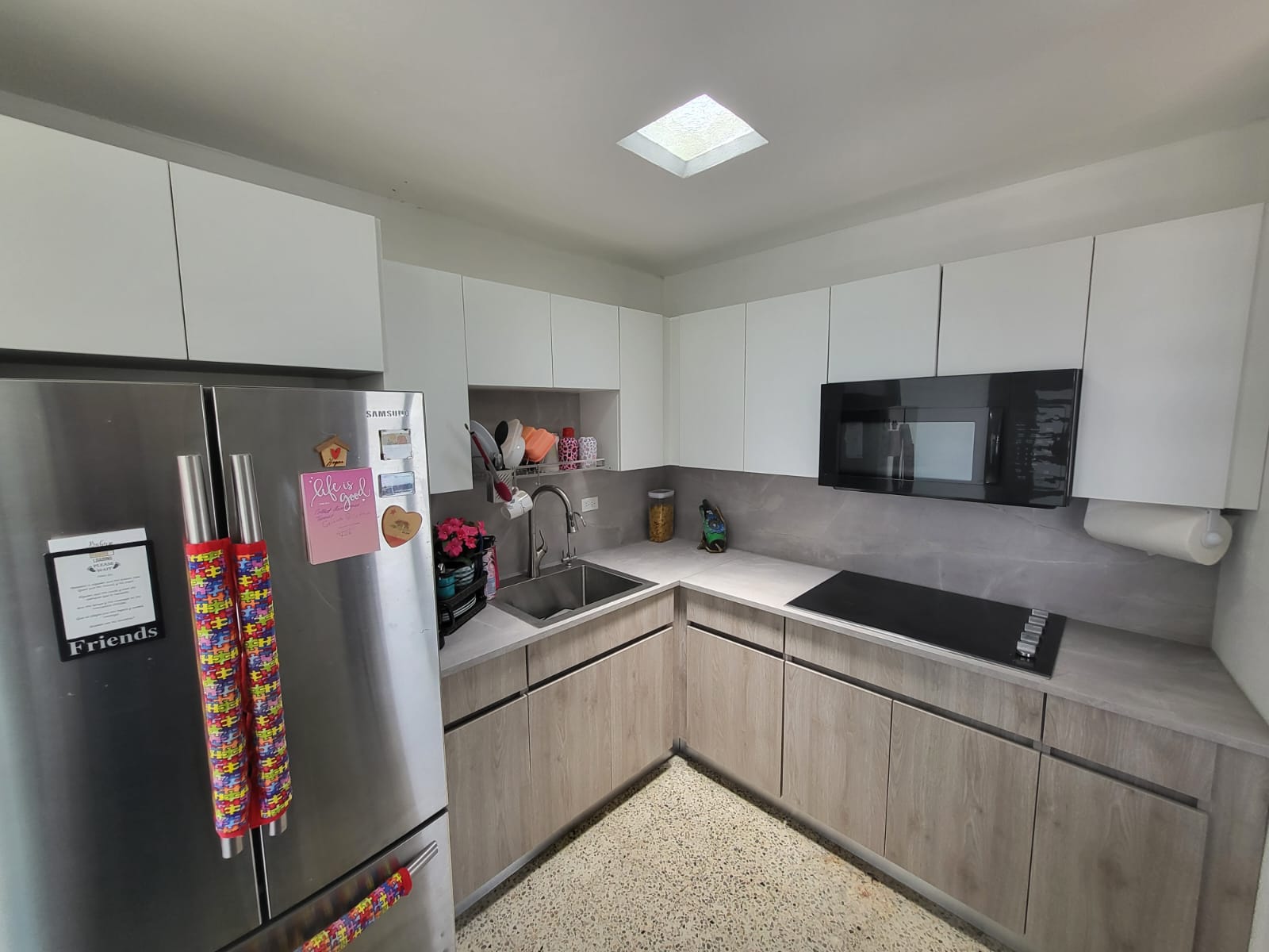 BBB Kitchen 1 -1746822026170704a67b2b733096c2a7482382cb75ecd7f022
