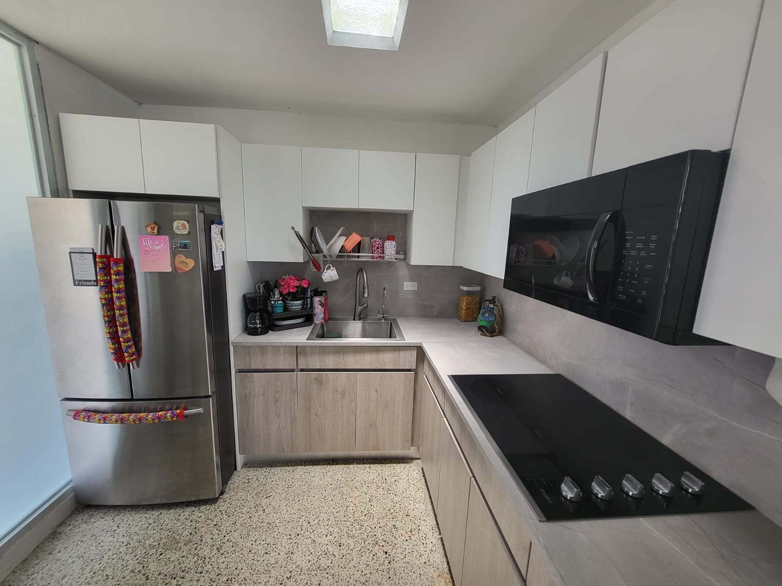 BBB Kitchen 3-1746822032a590b195c056074068e2f9ec4e8459ba4797c6ba